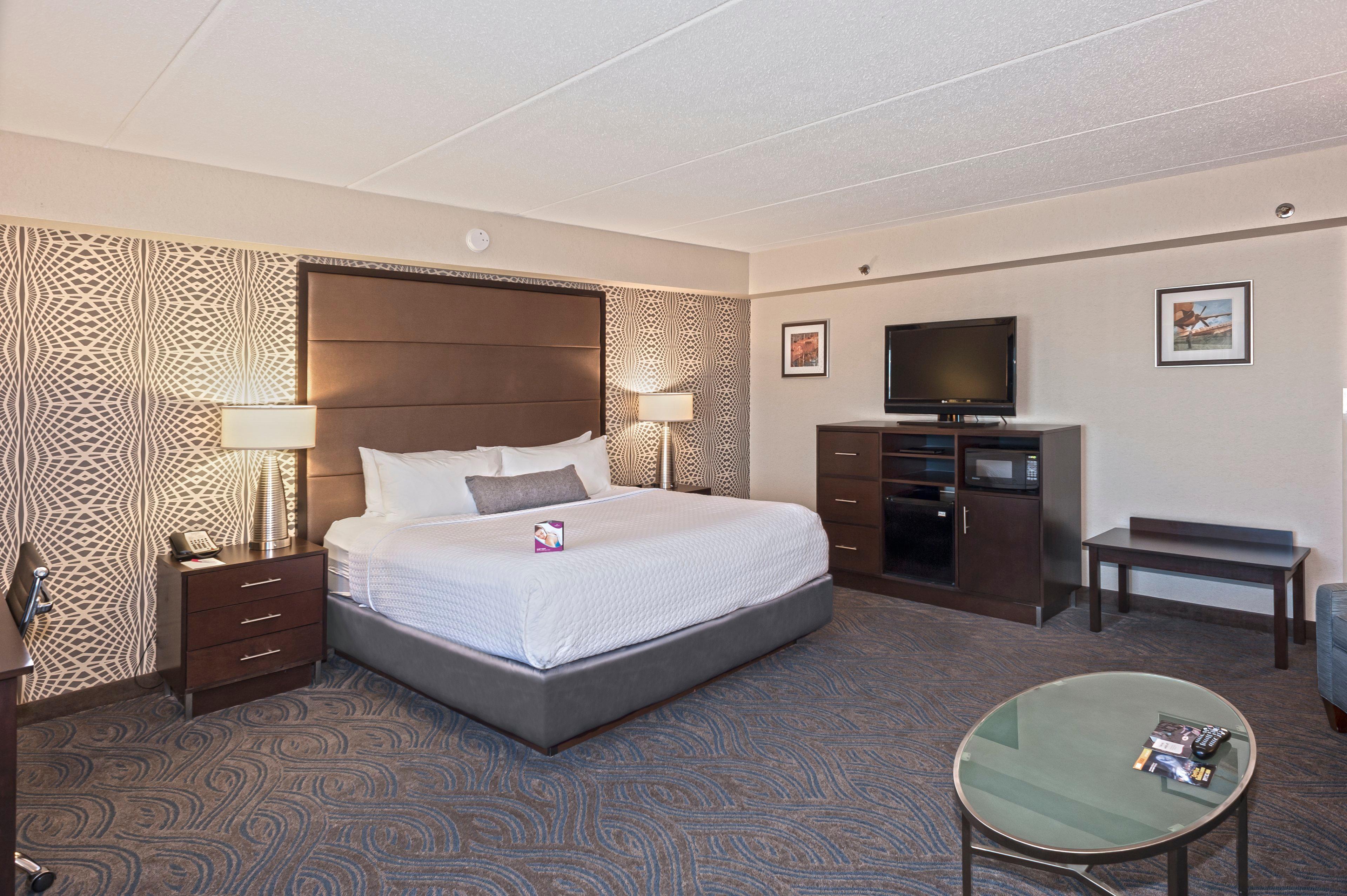 Crowne Plaza Suites Msp Airport - Mall Of America By Ihg Bloomington Exterior photo